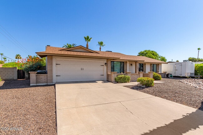 5202 E Sheena Dr in Scottsdale, AZ - Building Photo - Building Photo