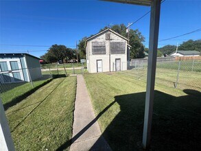 514 10th Ave N in Texas City, TX - Building Photo - Building Photo