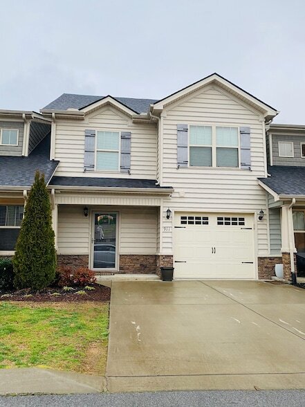 property at 911 Dahlia Dr