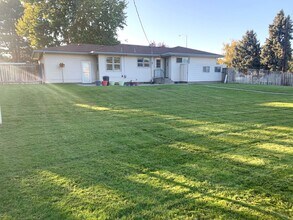 127 S Union St in Kennewick, WA - Building Photo - Building Photo