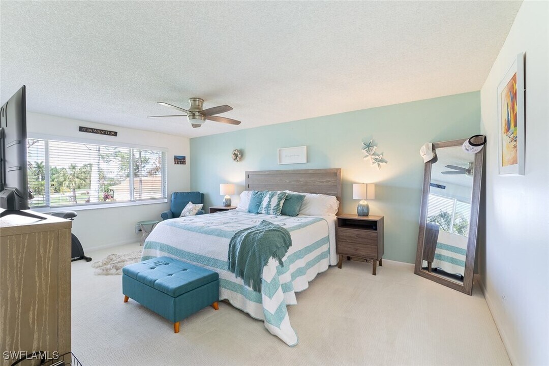 159 Quails Nest Rd in Naples, FL - Building Photo