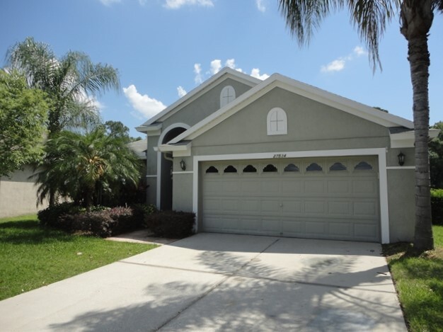 27534 Sugar Loaf Dr in Wesley Chapel, FL - Building Photo