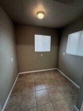 1823-1823 N 10th Ave in Hanford, CA - Building Photo - Building Photo