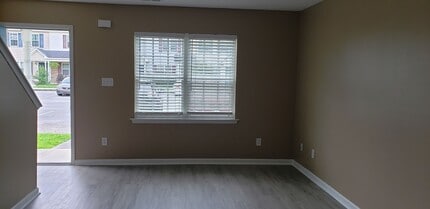7006 Banister Loop in Jacksonville, NC - Building Photo - Building Photo