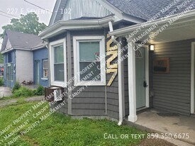 227 E 7th St in Lexington, KY - Building Photo
