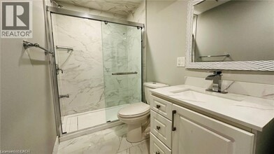 42 Spachman St in Kitchener, ON - Building Photo - Building Photo