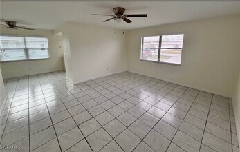 3805 SE 11th Ave in Cape Coral, FL - Building Photo - Building Photo