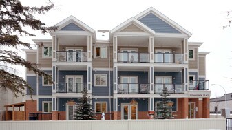 10336 114th St NW in Edmonton, AB - Building Photo