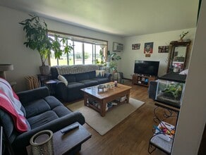 298 Prairie View St in Oregon, WI - Building Photo - Building Photo