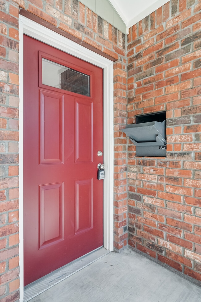 5429 S Norfolk Ave in Tulsa, OK - Building Photo - Building Photo