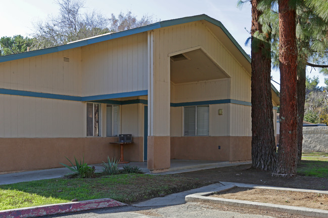 Parkside Apartments in Huron, CA - Foto de edificio - Building Photo