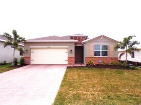 16048 Crofton Spgs Wy in Port Charlotte, FL - Building Photo