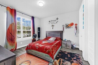 2512 Ravenna Ct in Friendswood, TX - Building Photo - Building Photo