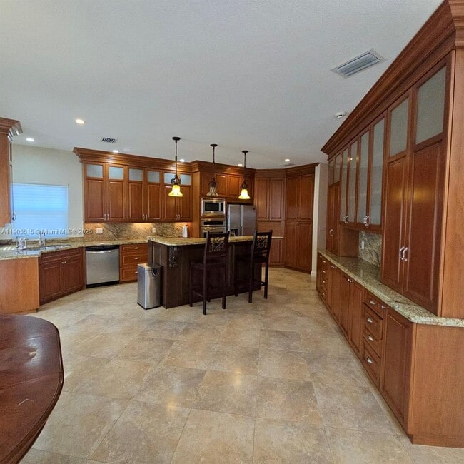 2136 NW 4th St in Fort Lauderdale, FL - Building Photo - Building Photo