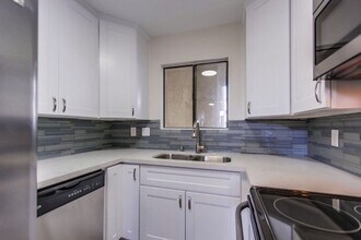 3535 Monroe Ave in San Diego, CA - Building Photo - Building Photo