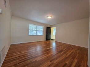 3601 Bull St in Savannah, GA - Foto de edificio - Building Photo