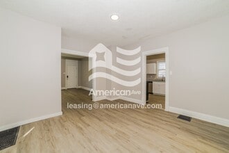 1706 N Machin Ave, Unit C311 in Peoria, IL - Building Photo - Building Photo