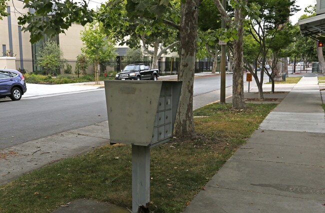 836 Emory St in San Jose, CA - Building Photo - Building Photo