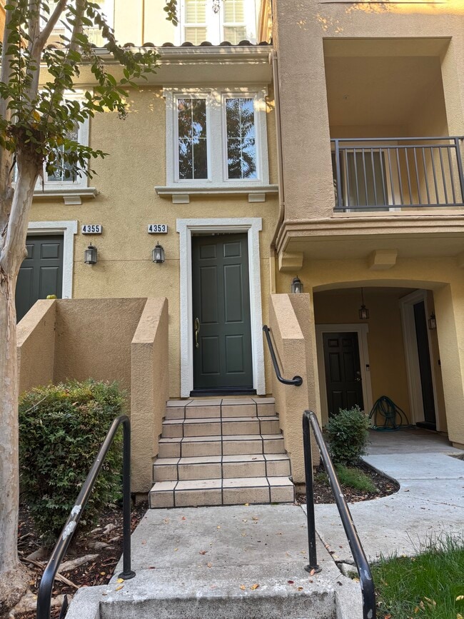 property at 4353 Fitzwilliam St