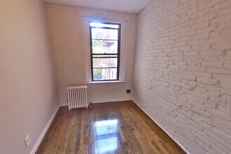 416 E 13th St in New York, NY - Building Photo - Building Photo
