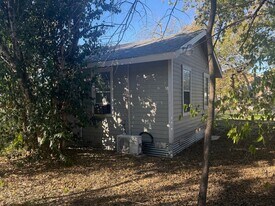 4810 John Victor Dr in San Antonio, TX - Building Photo