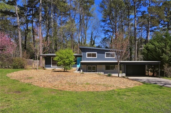 property at 3684 Northlake Dr