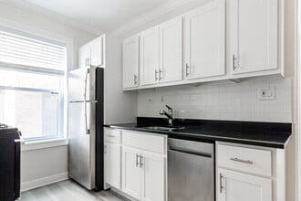 839 W Cornelia Ave, Unit 1N in Chicago, IL - Building Photo - Building Photo