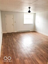 106 S Market St in Thorntown, IN - Building Photo - Building Photo