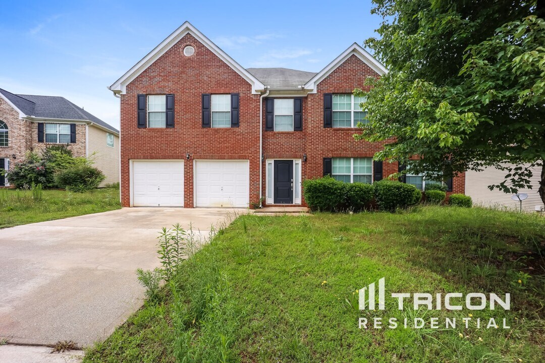 3735 Renfroe Ave in Douglasville, GA - Foto de edificio