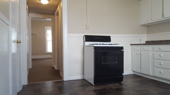 2515 Olive St in Cedar Falls, IA - Building Photo - Building Photo