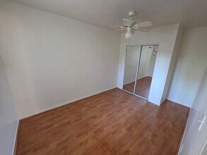 The Cloister Apartments in Los Angeles, CA - Foto de edificio - Building Photo