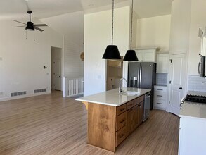 564 W Sanford St in Idaho Falls, ID - Building Photo - Building Photo