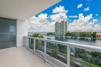 7929 West Dr, Unit 501 in North Bay Village, FL - Building Photo - Building Photo