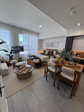 133 NE 22nd St, Unit S1 in Miami, FL - Building Photo - Building Photo