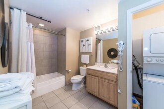 360 N Desplaines St in Chicago, IL - Building Photo - Building Photo