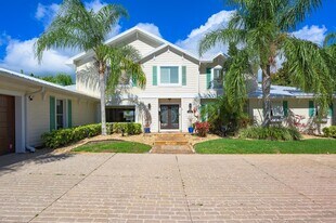 1130 John Anderson Dr in Ormond Beach, FL - Building Photo