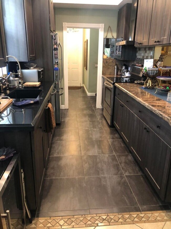 property at 4601 Hammock Cir