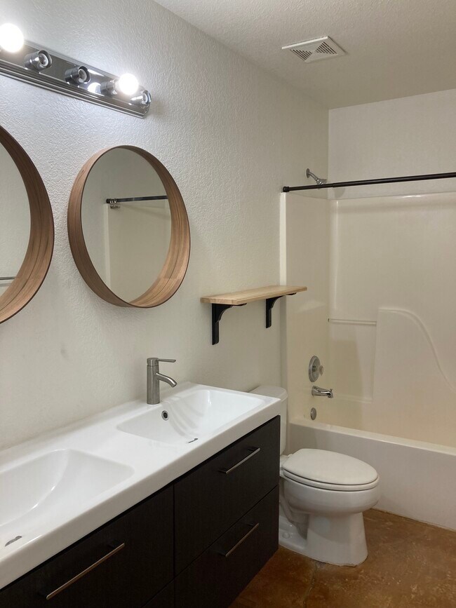 636 E Waverly St in Tucson, AZ - Building Photo - Building Photo