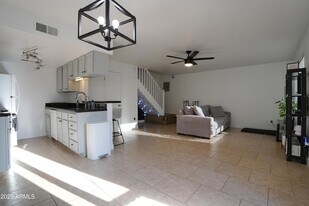 14234 N Oakwood Ln in Fountain Hills, AZ - Building Photo