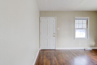 7724 Horatio Dr in St. Louis, MO - Foto de edificio - Building Photo