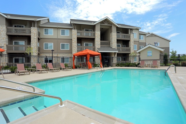 Chisholm Lake Apartments