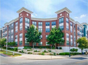 1002 San Marcos St in Austin, TX - Building Photo - Building Photo