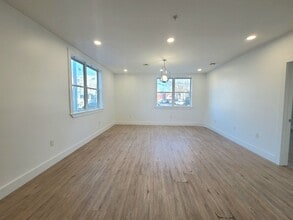 205 Mt Vernon Ave, Unit 102 in Orange, NJ - Foto de edificio - Building Photo