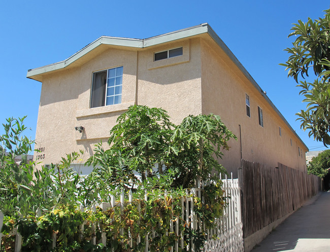 West Park 1 in Los Angeles, CA - Foto de edificio - Building Photo