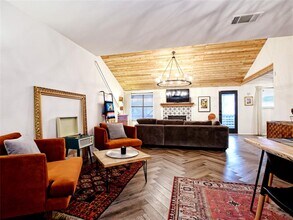 8405 Red Willow Dr in Austin, TX - Building Photo - Building Photo