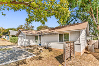 1710 Cherry Orchard Dr in Austin, TX - Building Photo - Building Photo