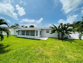 1931 NE 55th Ct in Fort Lauderdale, FL - Building Photo - Building Photo