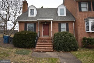 295 Bay St in Easton, MD - Building Photo