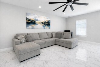 10115 Porto Rico Rd in Houston, TX - Building Photo - Building Photo