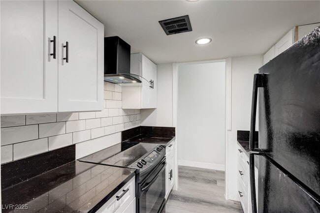 property at 1922 Fairfield Ave